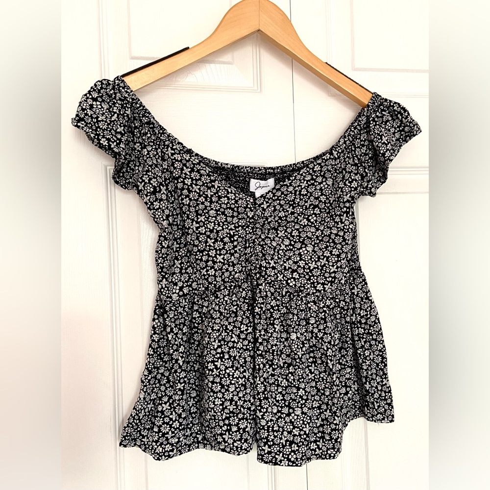 Black and White Floral Top